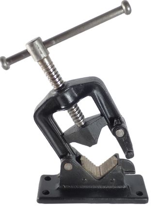 Mordaza industrial para tubos vintage de banco