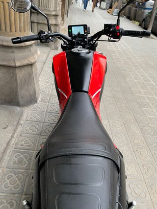Benelli Leoncino 125 2024 con 17mil km