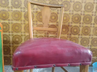 Silla Vintage Madera y Piel Roja