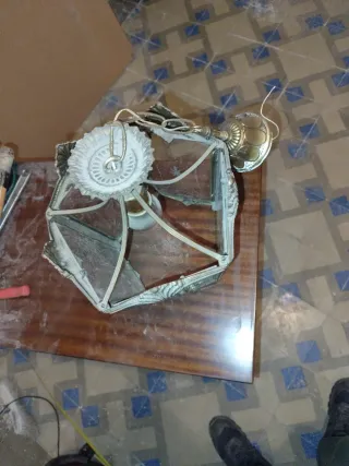 Lámpara de bronce y cristal