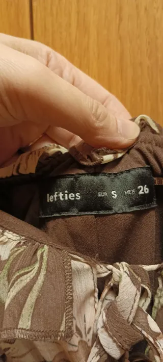 Vestido Lefties floral marrón y blanco Talla S