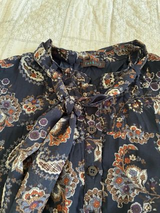 Vestido estampado paisley naranja/blanco fndo azul