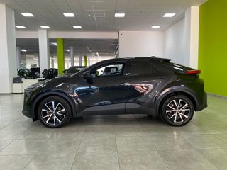 Toyota C-HR Advance 1.8 140He-CVT HEV EL TOP!!!!!