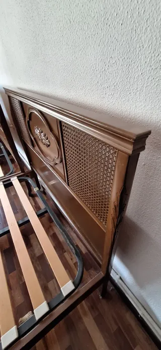 2 Camas Antiguas Madera y Mimbre