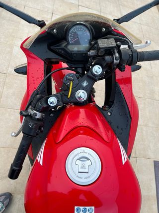 Honda CBR 125 R 2014 - 19.500 Km - de serie.