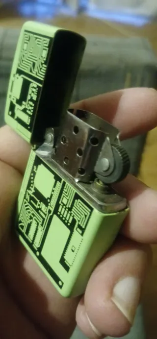 2 Zippo Edición Limitada Circuito