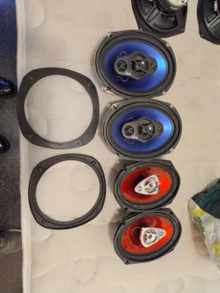 4 Altavoces JBL Coche más otros 4 de regalo