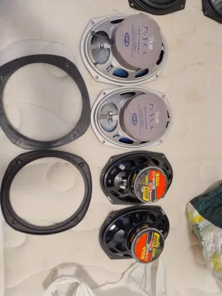 4 Altavoces JBL Coche más otros 4 de regalo