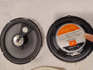 4 Altavoces JBL Coche más otros 4 de regalo