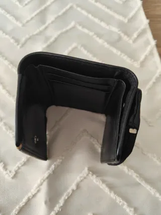 Cartera de piel negra Alexandra Llorens