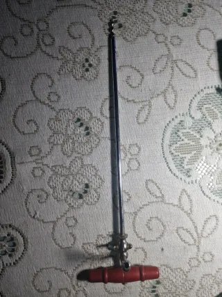 Sacacorchos y degollador para vino espumoso y vino