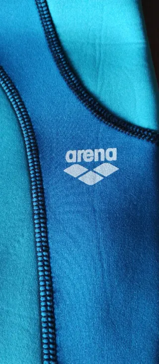 Traje neopreno Arena 3 a 5 años