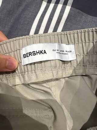 Pantalón Cargo Bershka Beige Gomas Talla M
