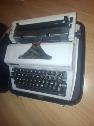 Máquina de escribir Erika