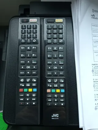 2 Mandos a distancia JVC