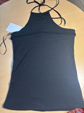 Top halter crepe negro zara