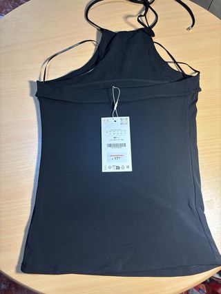 Top halter crepe negro zara