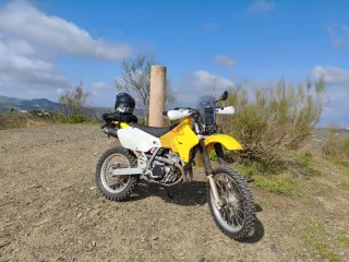 Suzuki DRZ 400E Enduro Moto