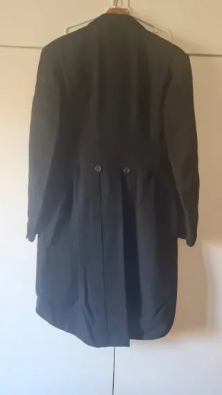 Chaqué clásico negro y pantalón raya diplomática