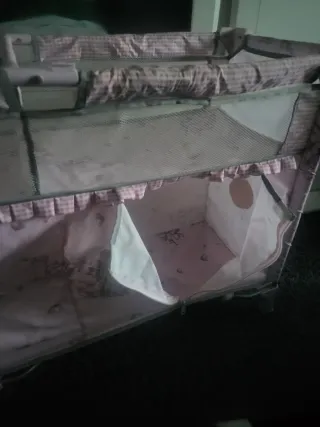 Cuna parque de muñecas rosa floral