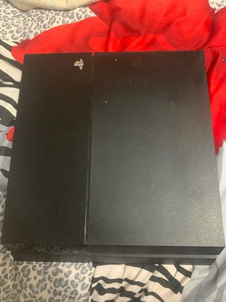 PS4 (PlayStation 4) Negra + Mando