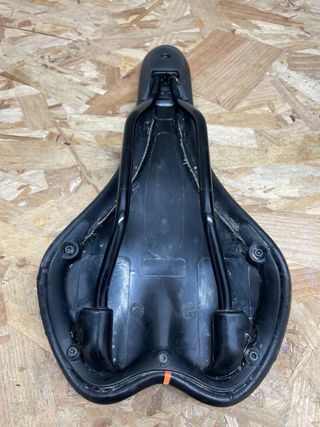 Sillín Syncros Negro.