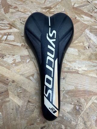 Sillín Syncros Negro.