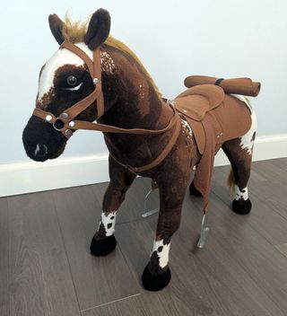 Caballo de juguete. Realista. Hasta 60k