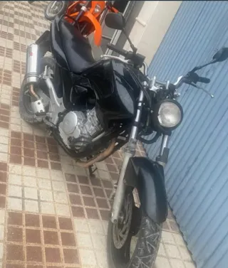Yamaha YBR 250cc 2008 Negra Cambio por iPhone