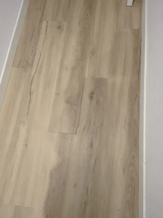 7 cajas (1.54m2/caja) Parquet Vinílico SPC Artens