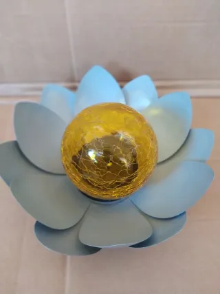 Lámpara Solar Flor de Loto 25cm METAL