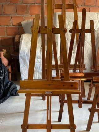 Caballetes de madera para pintar