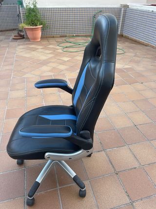 Sillón de oficina negro y azul.venta en persona.