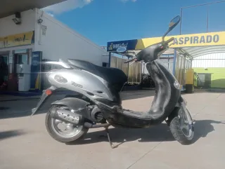 Scooter Kymco Yup Gris