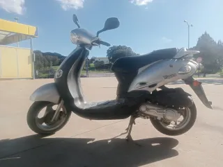 Scooter Kymco Yup Gris