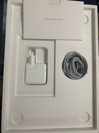MacBook Air M3 (2024) 16GB RAM, 512gb Plata