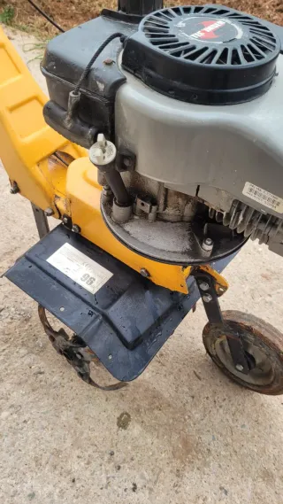 Motoazada Garden Ferr Prisma 37 gasolina 4 tiempos