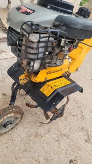 Motoazada Garden Ferr Prisma 37 gasolina 4 tiempos