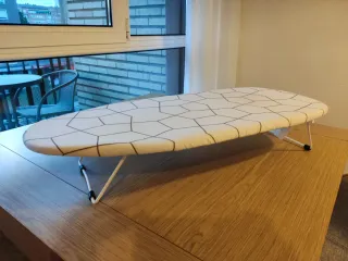 Tabla de planchar pequeña