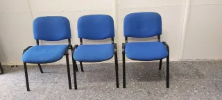 3 Sillas de Oficina Azules 12 € Unidad