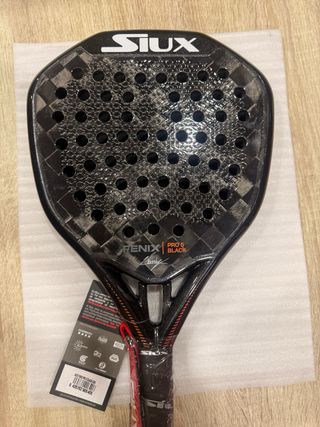 Pala SIUX FENIX PRO 5 BLACK 360gr Nueva 165€