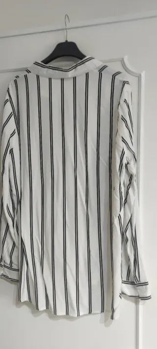 Camicia donna a righe bianche e nere