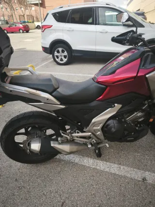 Honda NCX750DCT Automática Roja Negra