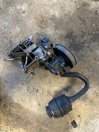 Bomba Dirección BMW E36 316i
