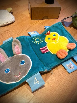 Juguetes Bebé: cuento, peluches, figura grapat