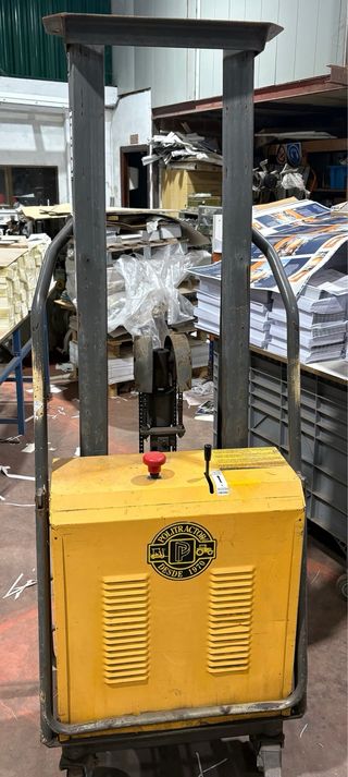 Apilador eléctrico tracción manual