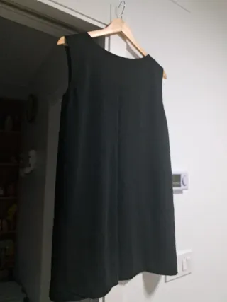 Camiseta negra sin mangas talla 46