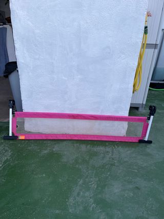 Barandilla de cama rosa