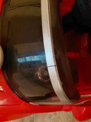 Coche infantil rojo con mando