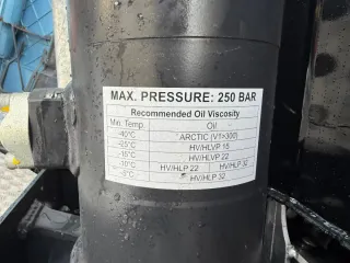 URGE VENDER SCHMITZ 27m³ Volquete